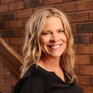 Shannon Olson, Legal Assistant/Receptionist at Swenson Lervick Syverson Trosvig Jacobson Cass Donahue Spangrud, P.A.