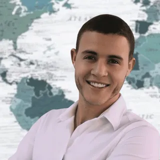 Samuel Fernandes Pereira, Director of Intakes & Consultations at Vanderwall Immigration